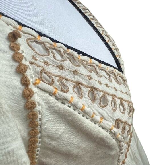 Akemi + Kin Anthropologie Embroidered Top - XS - Picture 5 of 6